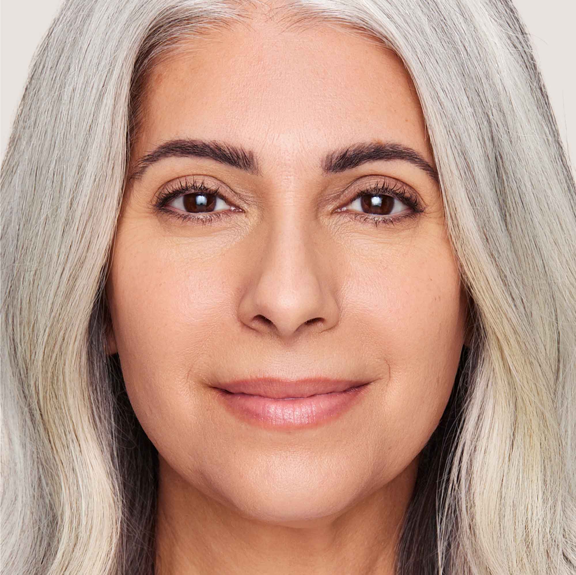 No Makeup Makeup® Foundation + Brush Duo - Light Medium - Image 7